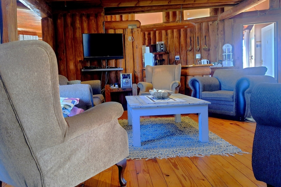 3 Bedroom Property for Sale in Boggomsbaai Western Cape